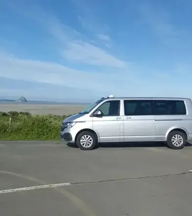 taxi minibus Laval-3